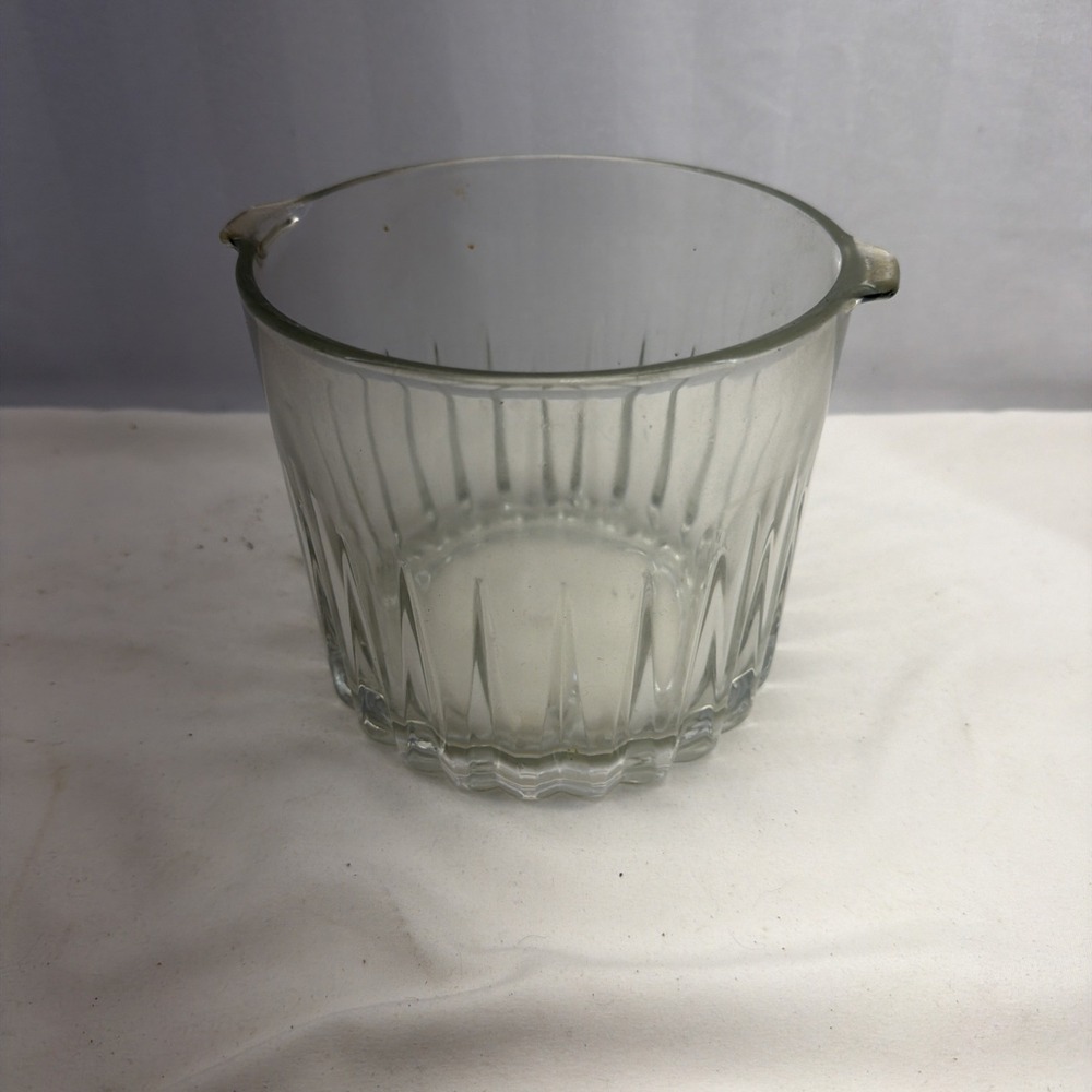 Crisa‎ Hielera Redonda Kristalino Ice Bucket - Glass or Crystal ??? - Height 5"